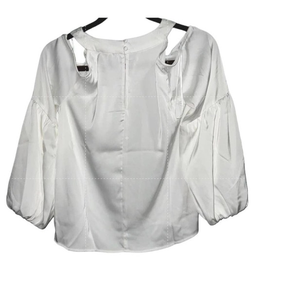 CeCe Dazzling Charm Women’s Cold Shoulder Blouse New Ivory Medium NWT - Picture 3 of 8